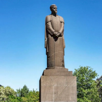 Памятник Тимирязеву на Тверском бульваре - фото
